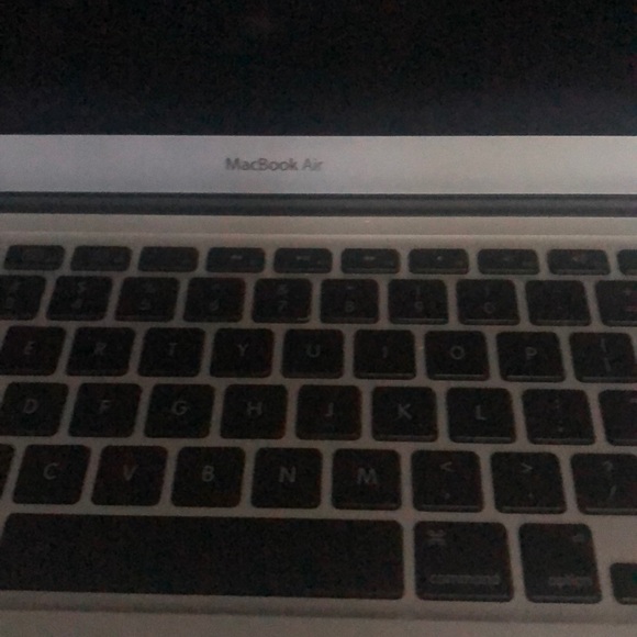 Meet your Posher, Melissa - Picture 1 of 1